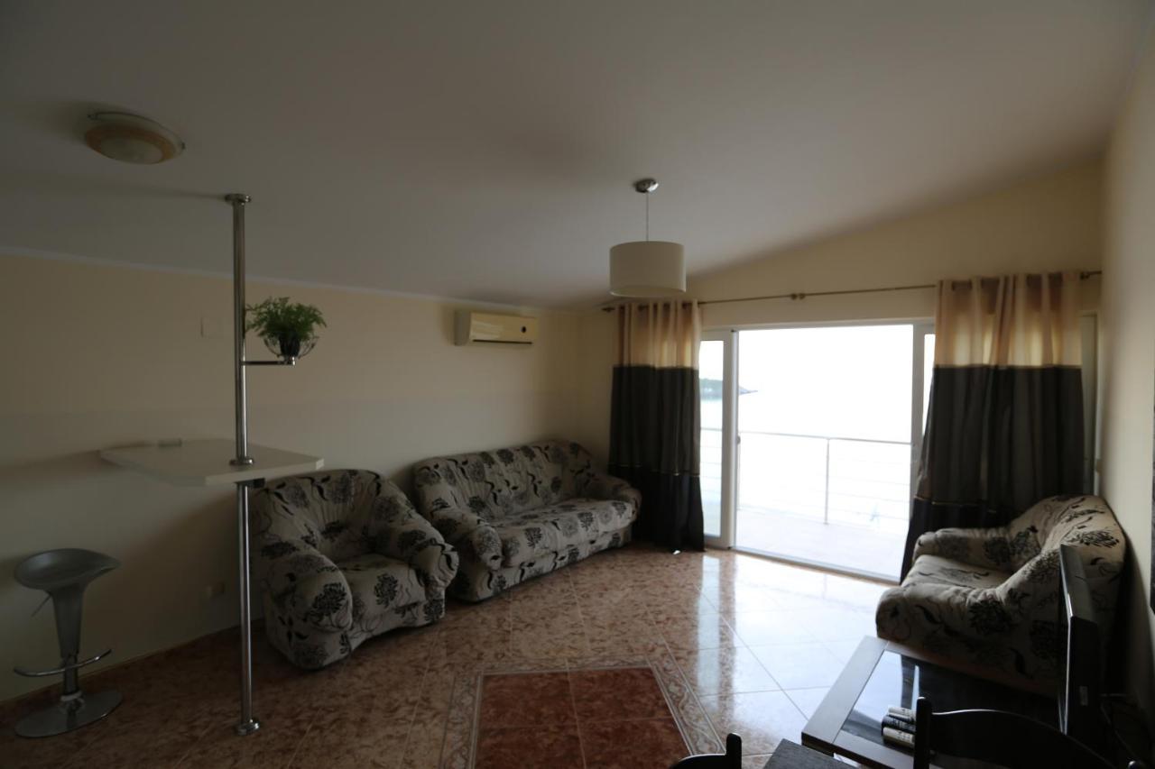 Kapriz Apartments Utjeha Ngoại thất bức ảnh