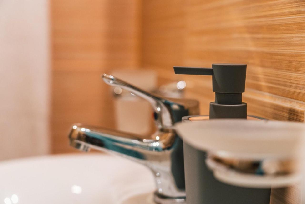 Kapriz Apartments Utjeha Ngoại thất bức ảnh
